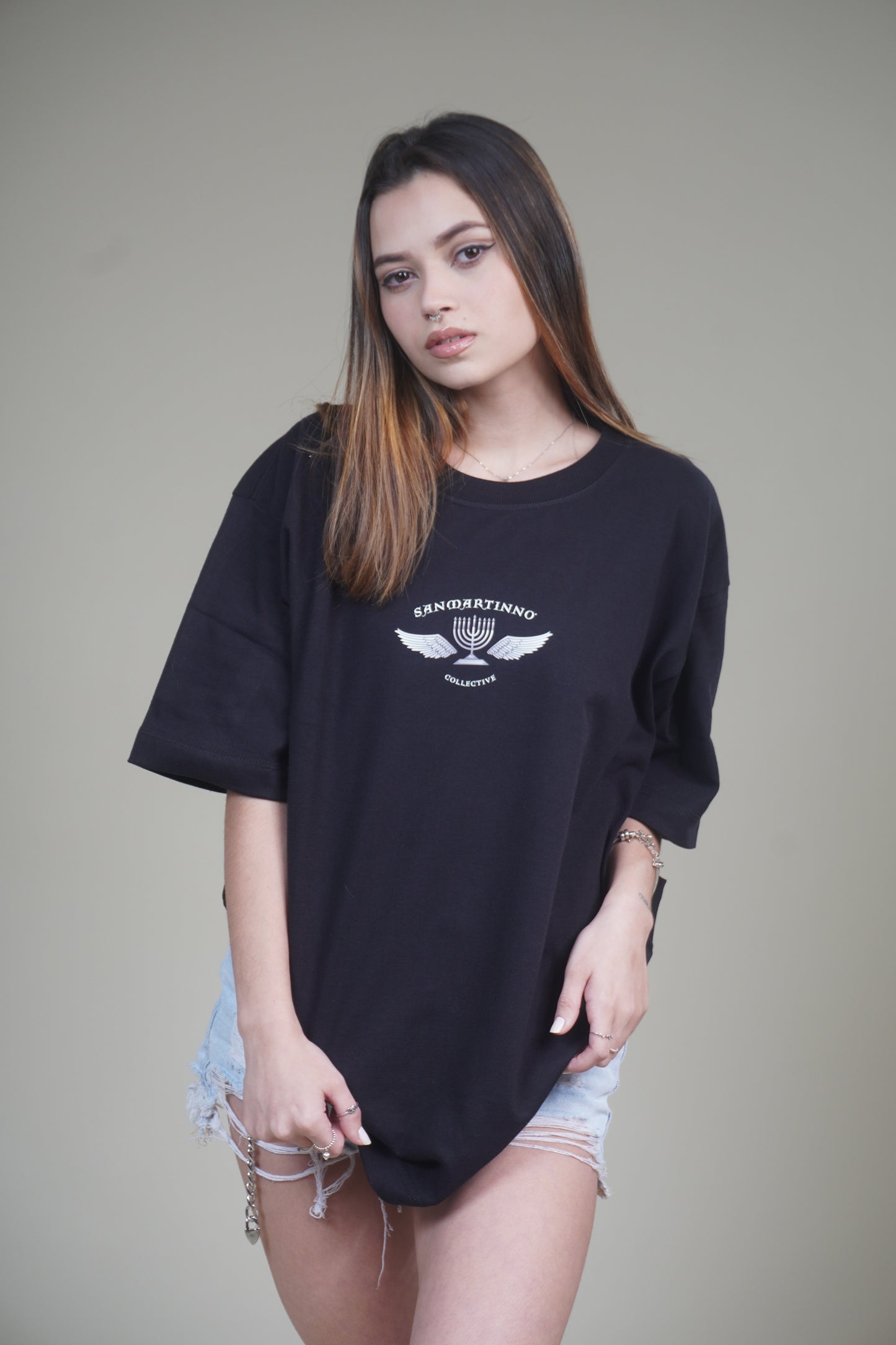 Camiseta Oversized Preta - Sanctus