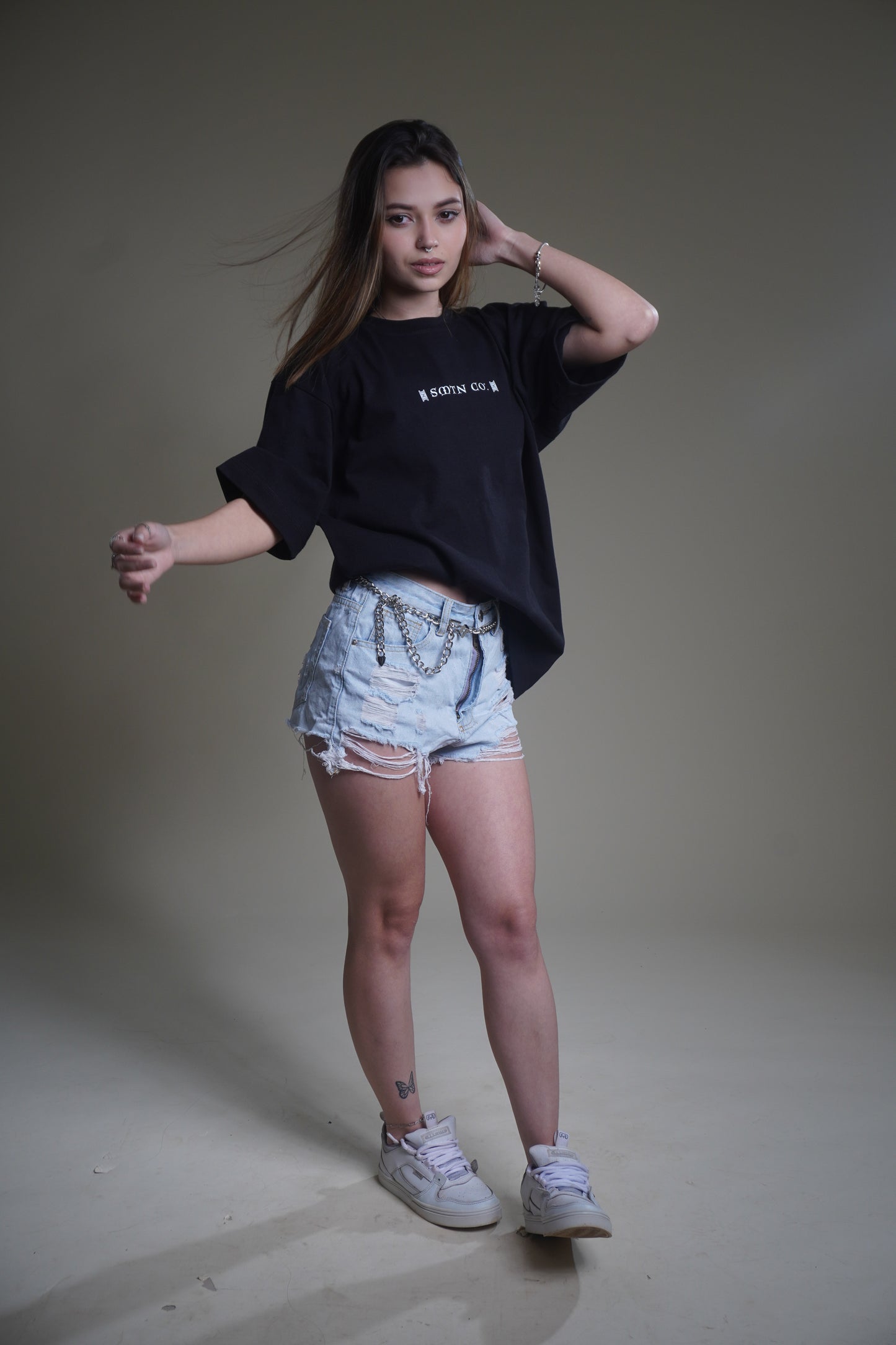 Camiseta Oversized Preta - SMTN Co. Deluxe